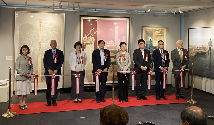 01. 中日嘉賓在展覽開幕式上剪彩.jpg 01. 中日嘉賓在展覽開幕式上剪彩.jpg
