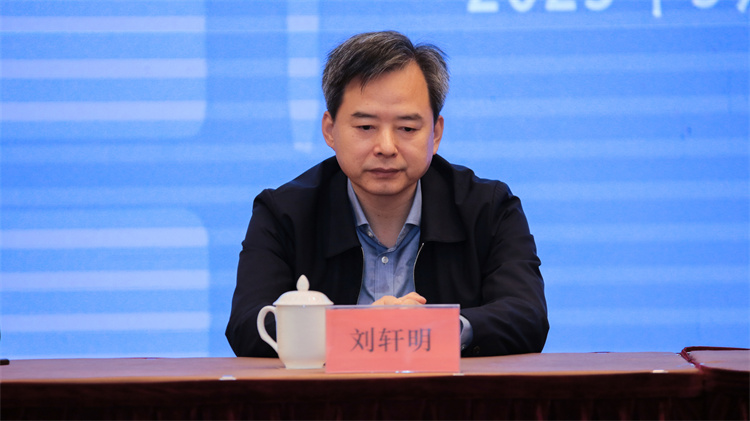 劉軒明書記出席開班儀式.jpg 劉軒明書記出席開班儀式.jpg