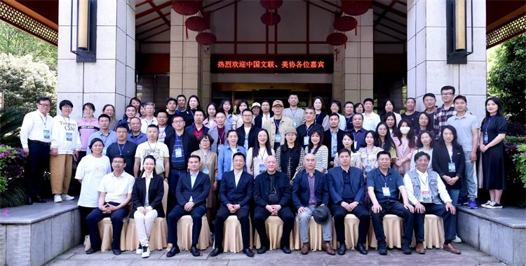 9 開班儀式上合影（人物花鳥班）.jpg