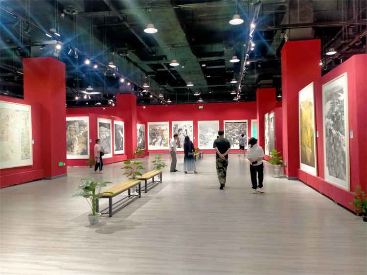 7.展覽現(xiàn)場.jpg 7.展覽現(xiàn)場.jpg