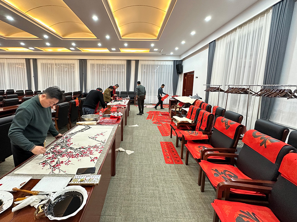 b149bb2eead346ef89f9a167eeb4be21.jpg b149bb2eead346ef89f9a167eeb4be21.jpg